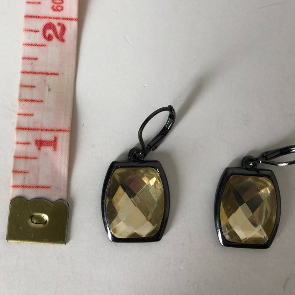 Joan Rivers Vintage clear with a hint of  pale yellow Lever Back Earrings - Picture 4 of 6